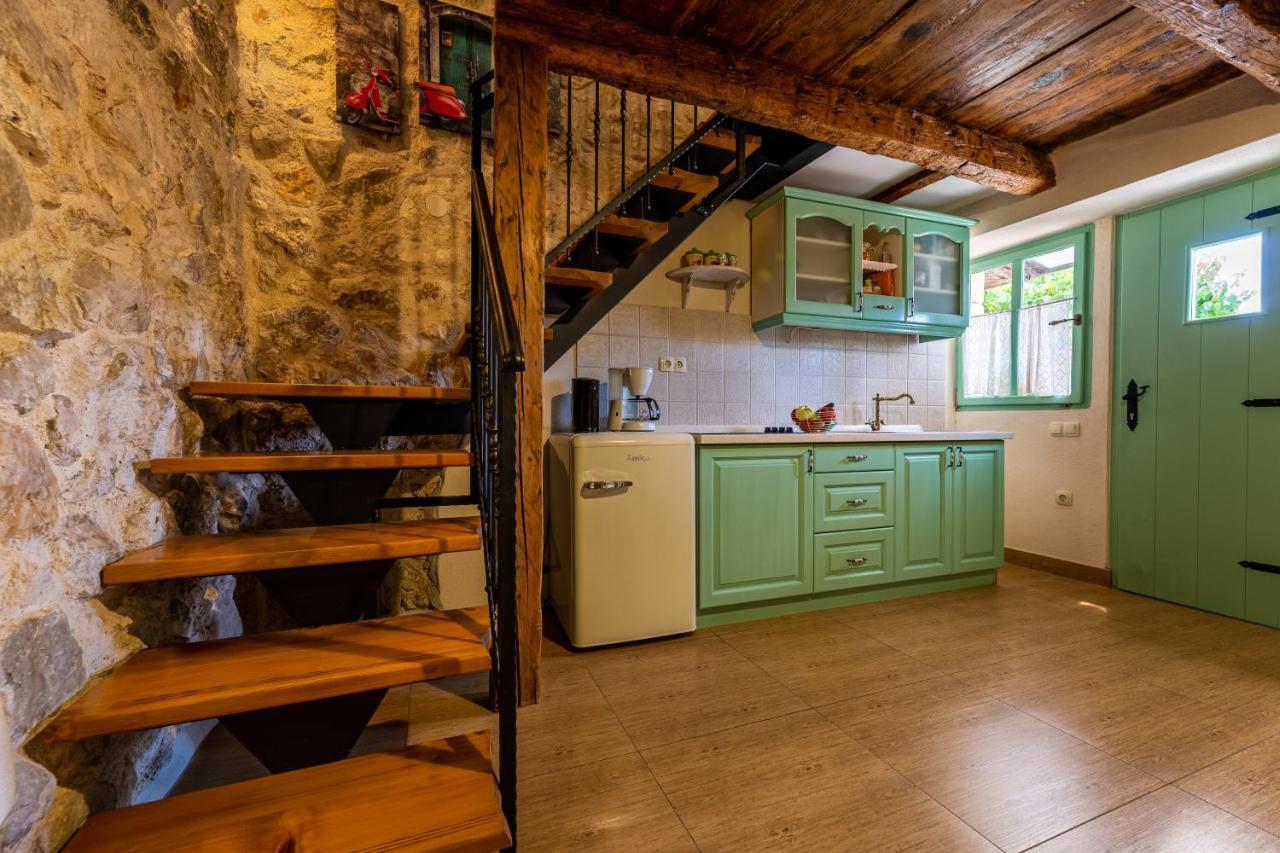 Parona Holiday Home Vrbnik Dış mekan fotoğraf