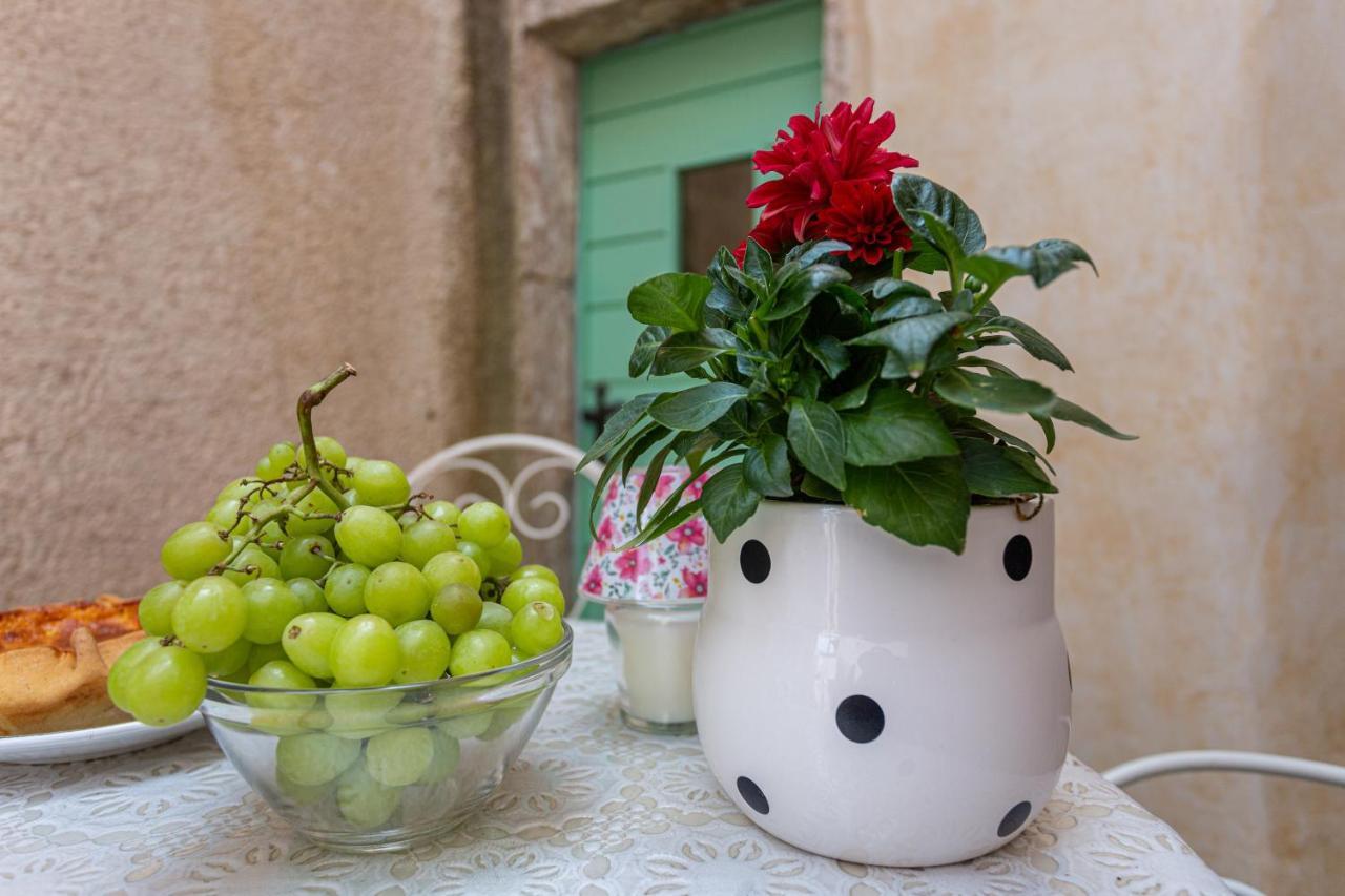 Parona Holiday Home Vrbnik Dış mekan fotoğraf