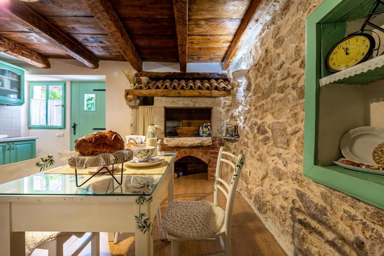 Parona Holiday Home Vrbnik Dış mekan fotoğraf