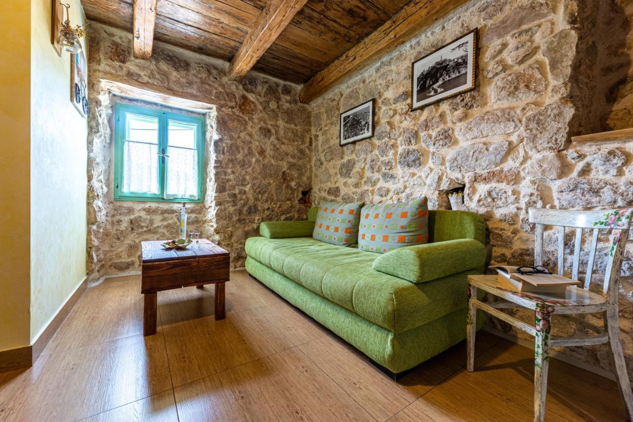 Parona Holiday Home Vrbnik Dış mekan fotoğraf