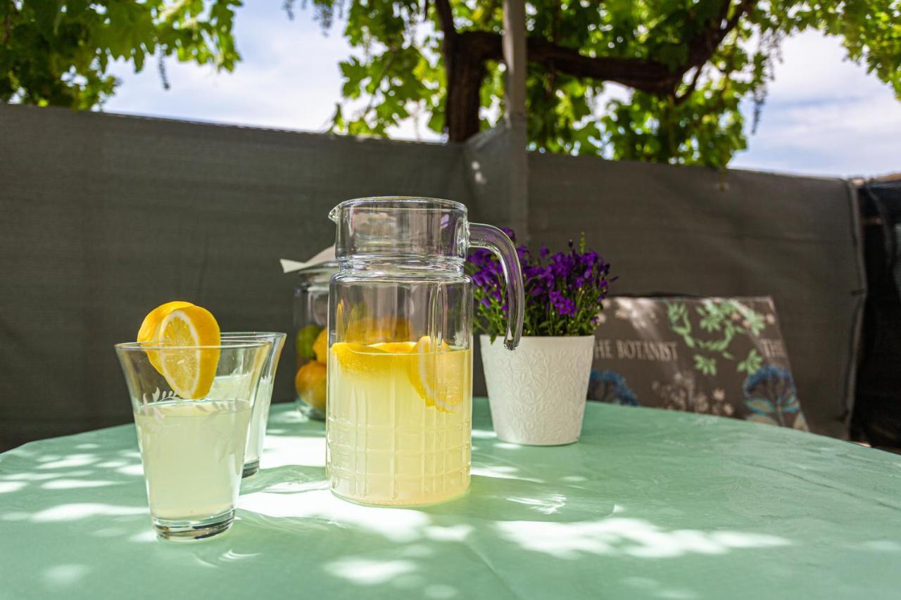 Parona Holiday Home Vrbnik Dış mekan fotoğraf