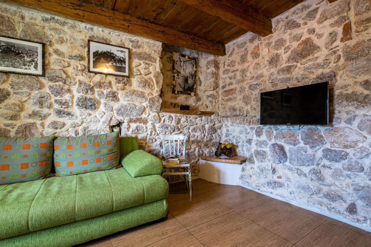 Parona Holiday Home Vrbnik Dış mekan fotoğraf