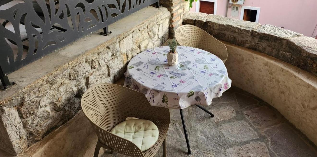 Parona Holiday Home Vrbnik Dış mekan fotoğraf
